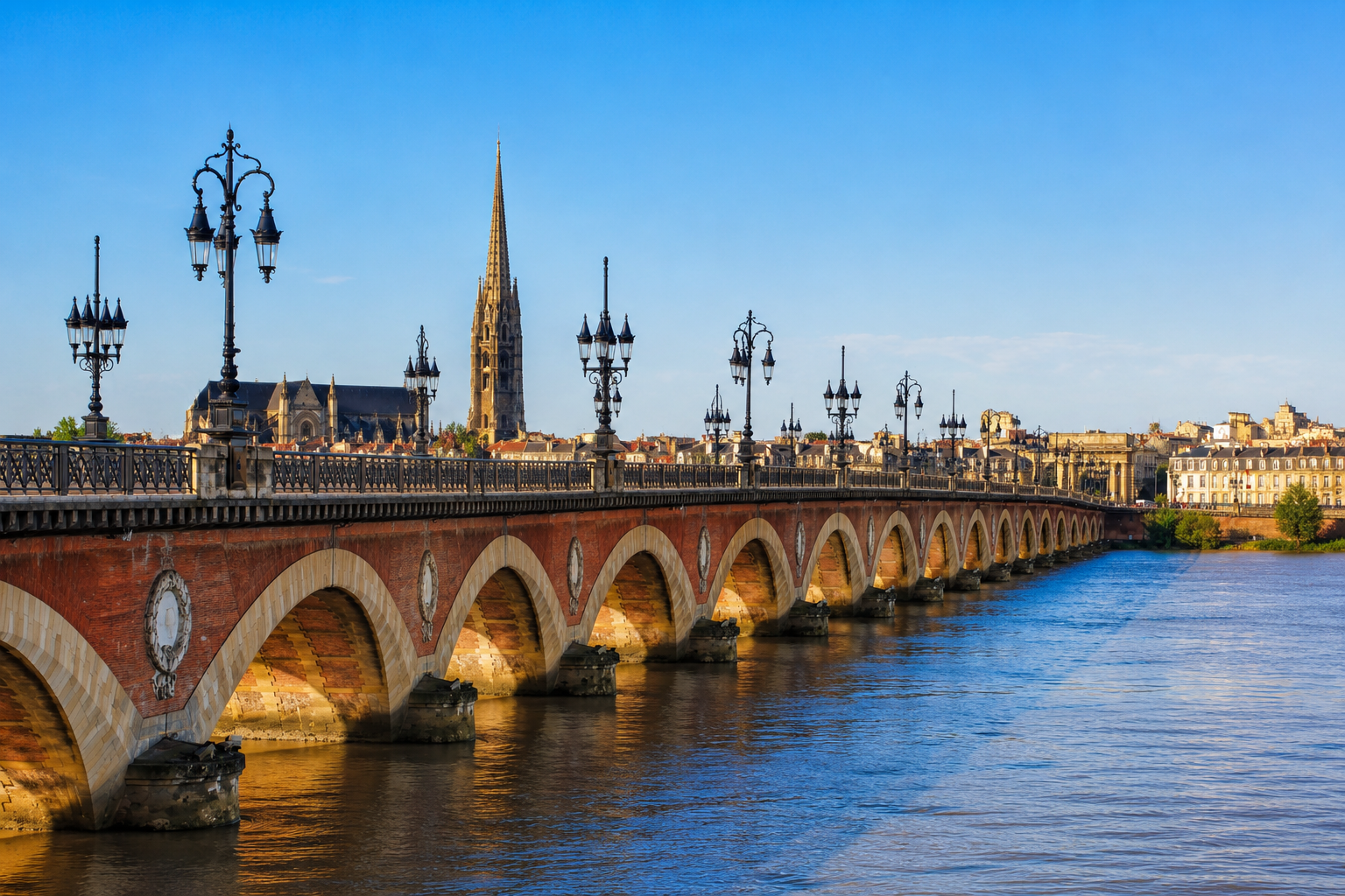 เที่ยวบอร์โดซ์ (Bordeaux)
